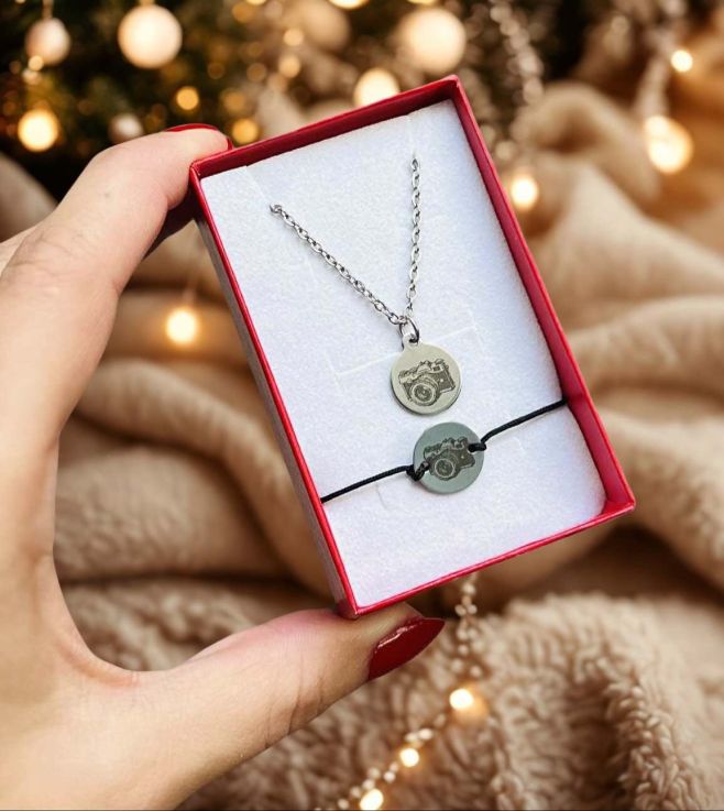 ✨Set šperku s obrázkem a textem na přání ✨ Tento set byl věnován paní fotografce- takze nesměl chybět foťák a z druhé...