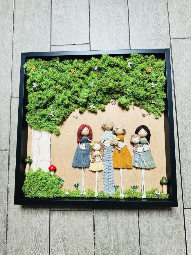 Rodinný obraz s příběhem 🎁 Tento příběh patří babičce , dědečkovi , dcerám a jejich vnoučatům 🥹🤍 Stabilizovaný mech...