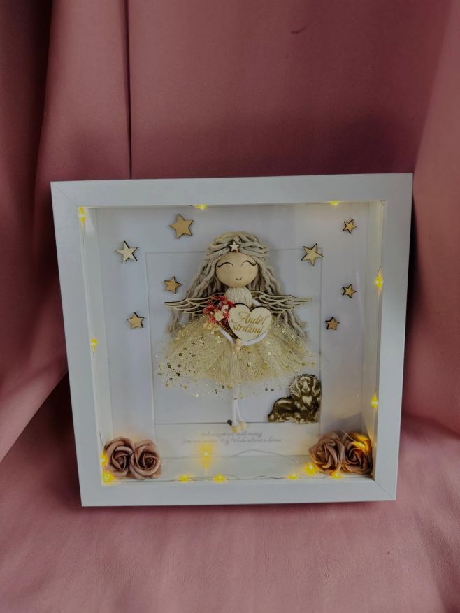 Svítící anděl, jako vzpomínka na maminku 🪽 Zákaznice mě poprosila o vytvoření andilka pro její maminku, které nedávno...